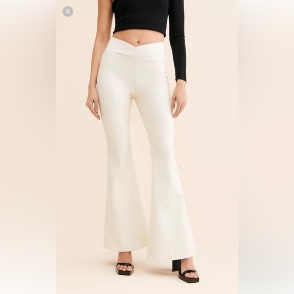 NWT Free People Worn White Ivory Venice Beach Flare Pant / 30 - Picture 2 of 10
